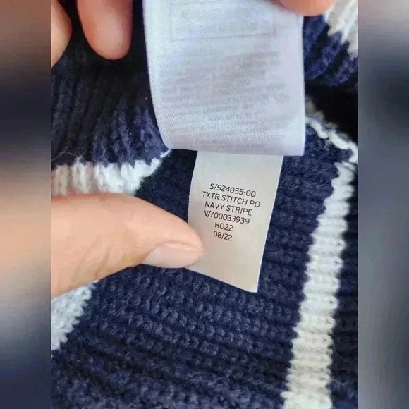 Gap Women's Striped Sweater in navy/white size M - Picture 5 of 9